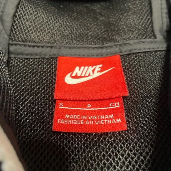 Women’s Nike Tech Hypermesh Vest Jacket Size S - Picture 4 of 4